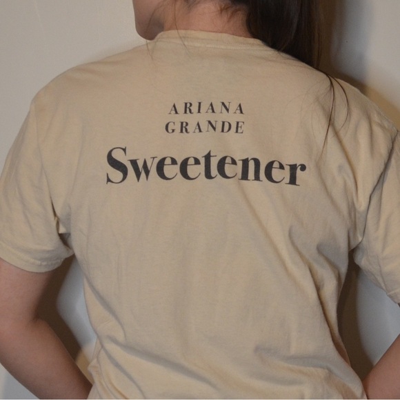 Ariana Grande Sweetener Tee - Picture 2 of 6
